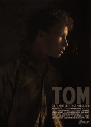 -- Je m’appelle Tom. J’ai 14 ans et je suis agriculteur. Je vis et je travaille ici… dans cette ferme --
Tom est un court-métrage de Clémence Marcadier et produit par Gasp!, dont j'ai fais l'image.